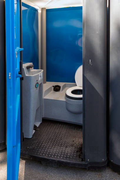 Porta potty delivery and setup in Harrington Park, NJ